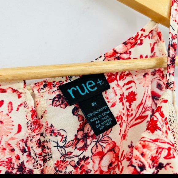 Rue21+ Floral Lace Halter Tank Top - Picture 5 of 6